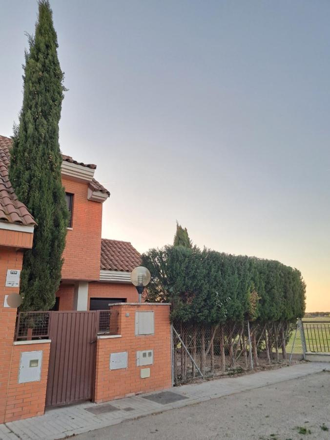 Willa La Casa Del Cipres Aldeamayor de San Martin Zewnętrze zdjęcie