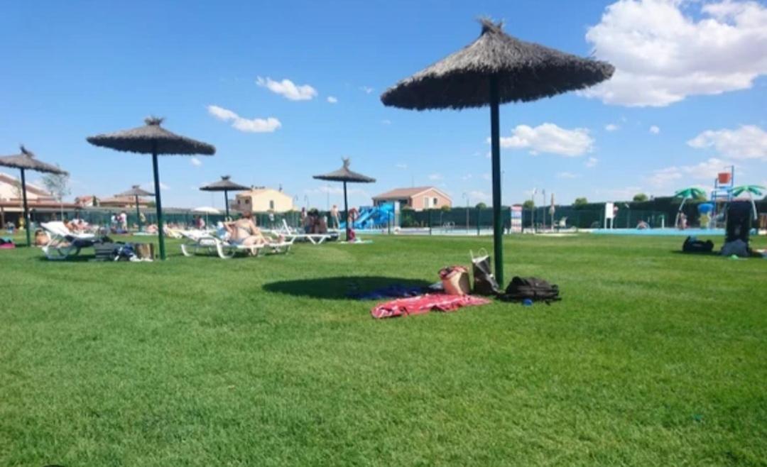 Willa La Casa Del Cipres Aldeamayor de San Martin Zewnętrze zdjęcie